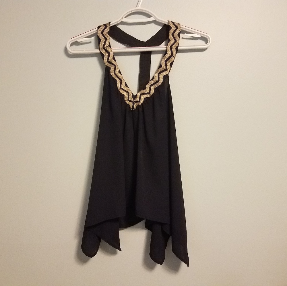 Gorgeous flowy tank